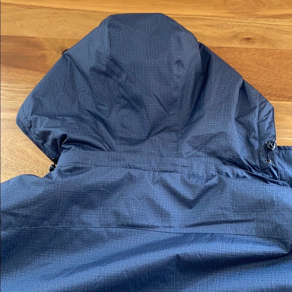 Free Tech Jacket - Picture 8 of 8